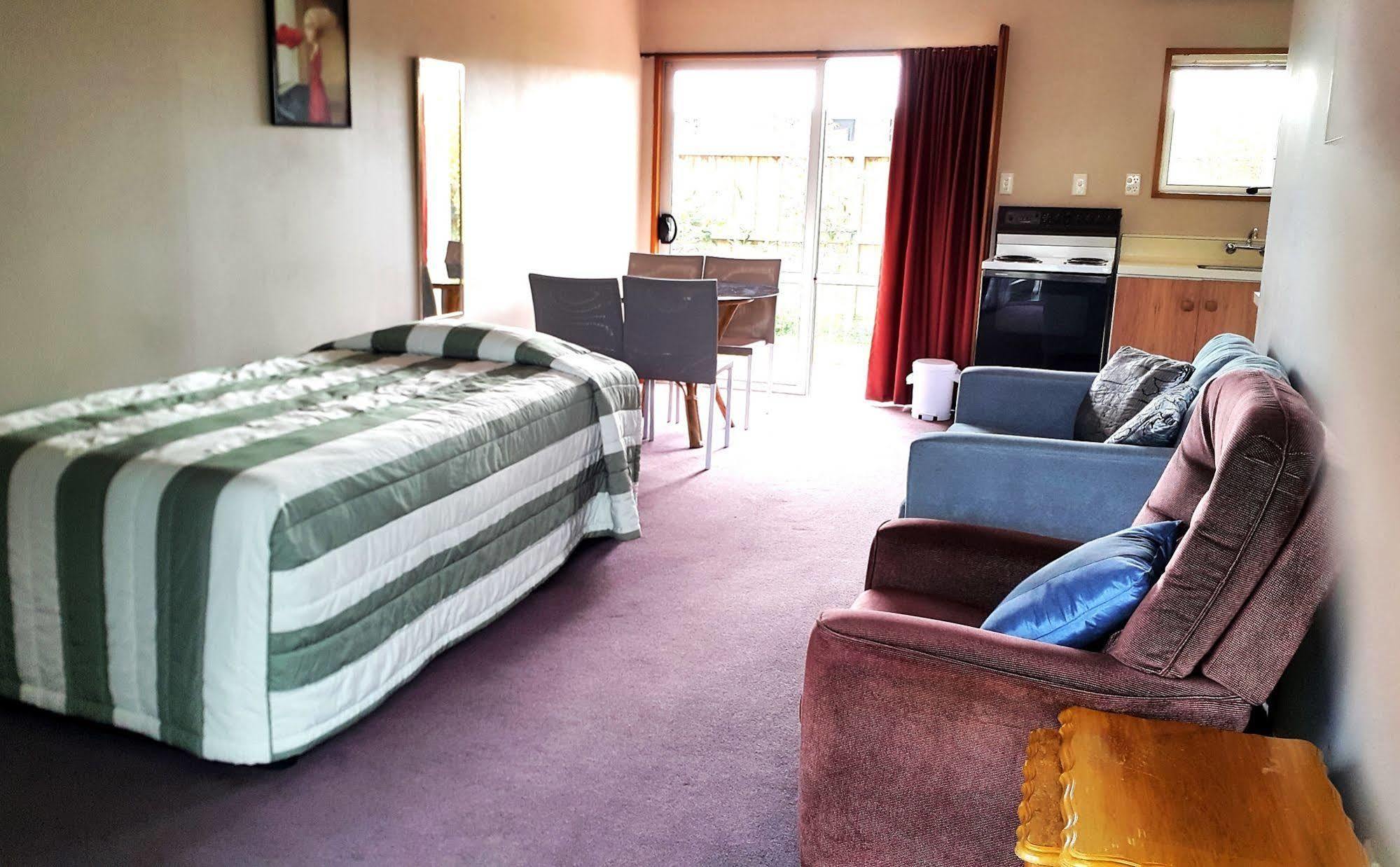 Lilybrook Motel Rangiora Bagian luar foto